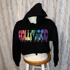 Hooded cropped sweatshirt. Hollywood
